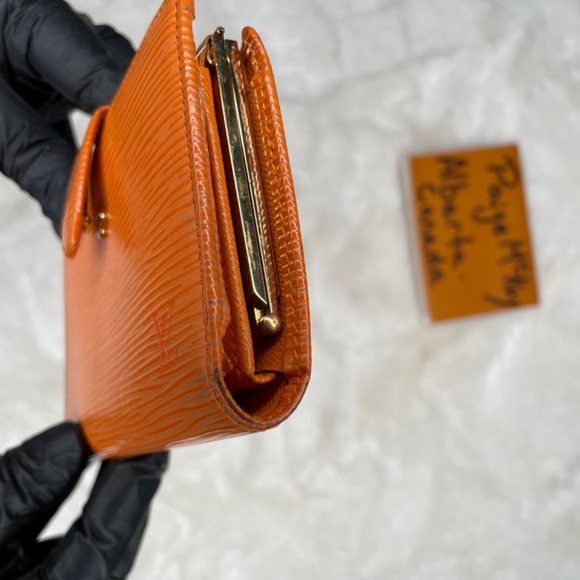 LOUIS VUITTON EPI KISSLOCK WALLET ORANGE - Picture 7 of 8